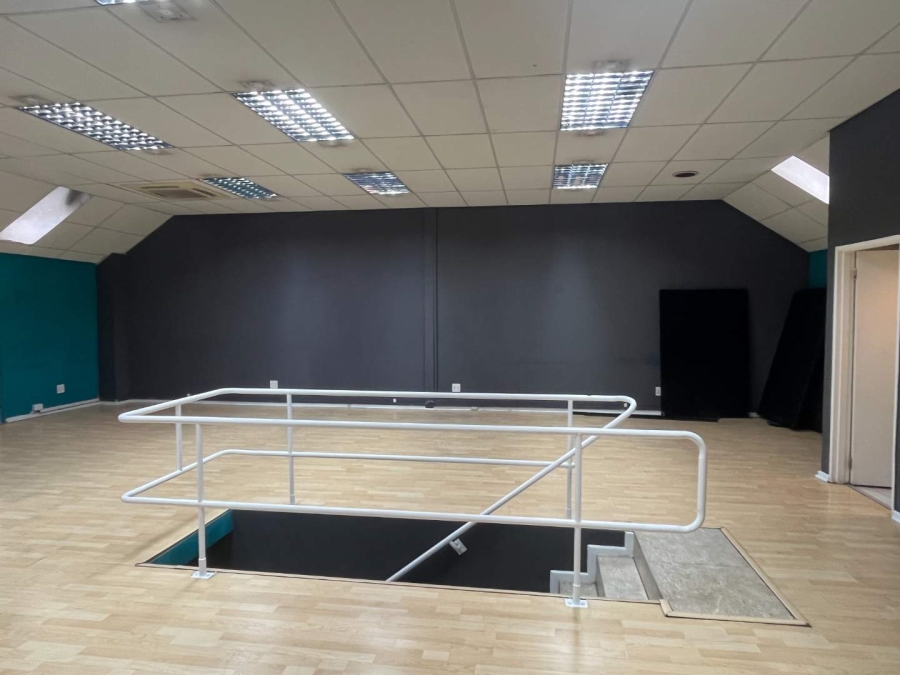 To Let commercial Property for Rent in Milnerton Western Cape